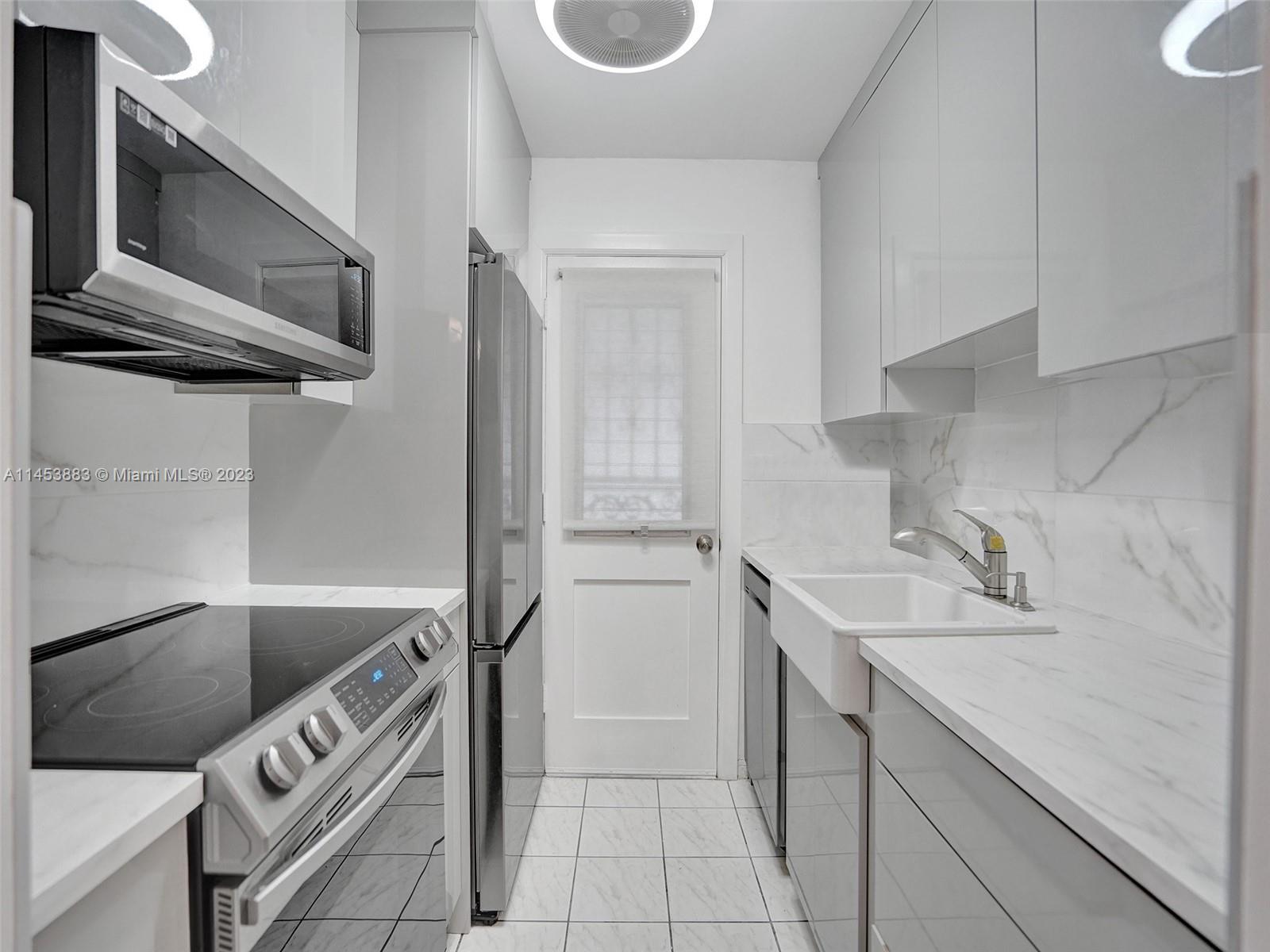 Photo of 1395 NE 167th St #108 in Miami, FL
