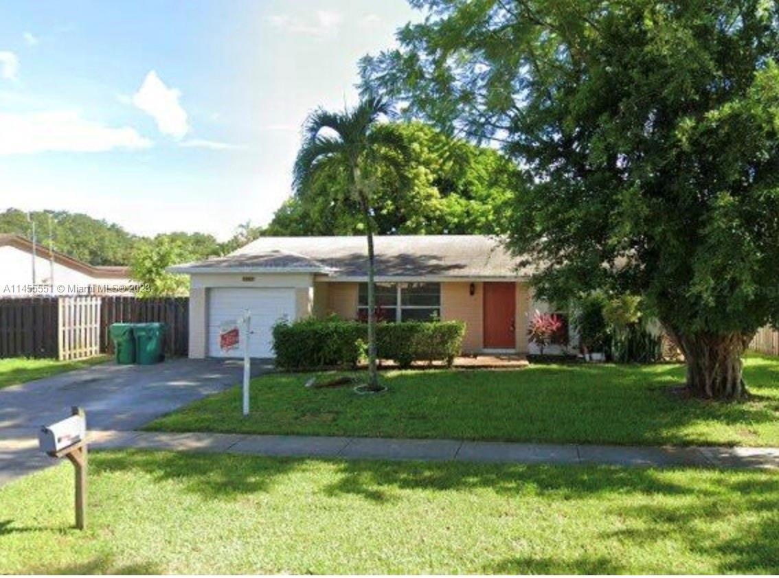 Photo of 10213 SW 51st St in Cooper City, FL