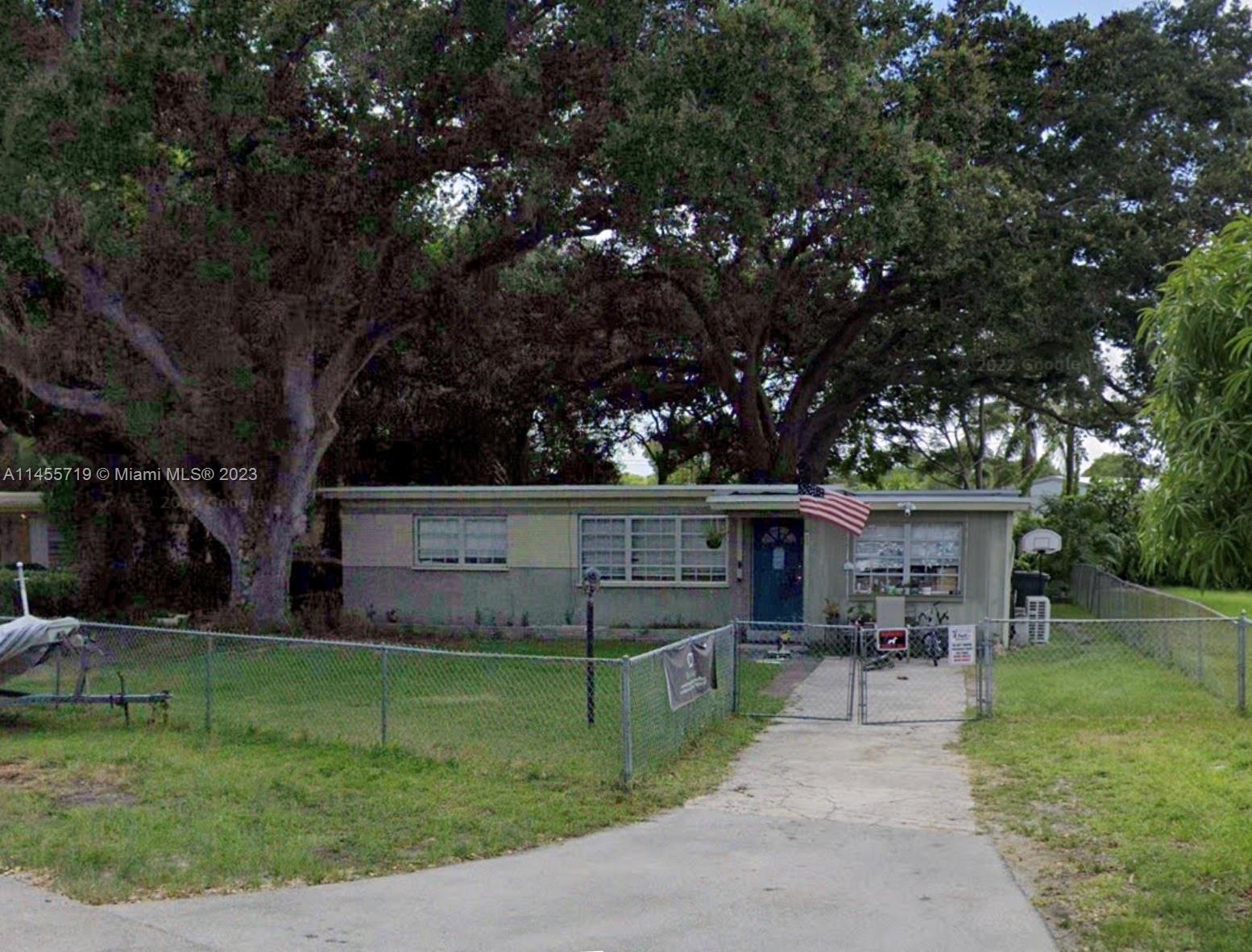 Photo of 5201 SW 28th Ter in Dania Beach, FL