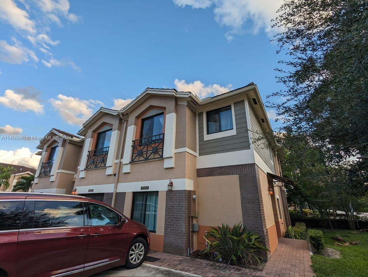 Photo of 6330 S Station Sq #6330 in Davie, FL