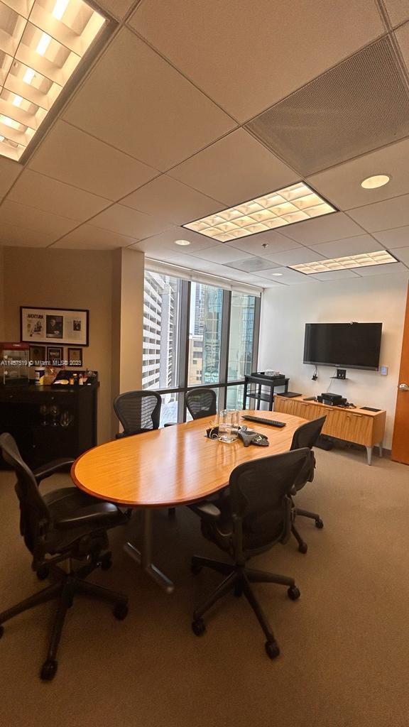 Photo of 999 Brickell Ave in Miami, FL