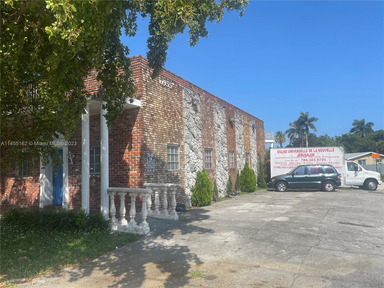 Photo of 11955 W Dixie Hwy in Miami, FL