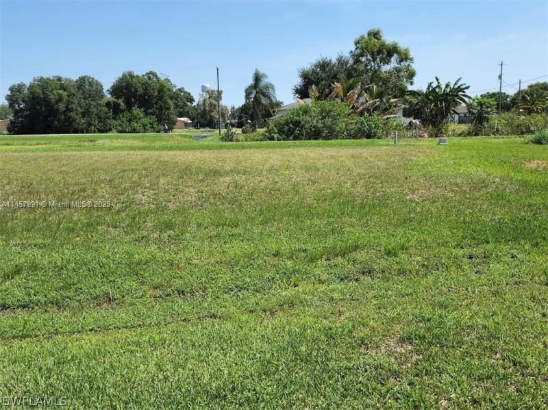Photo of 828 Thatcher Blvd in Moore Haven, FL