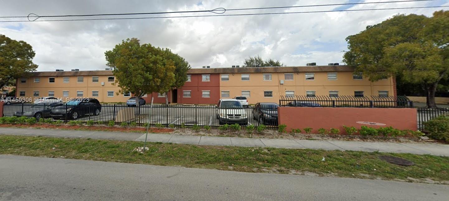 Photo of 101 NE 41st St #B28 in Oakland Park, FL