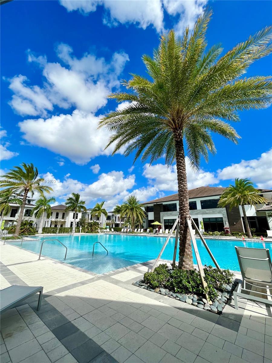 Photo of 8201 NW 41st St #D-402 in Doral, FL