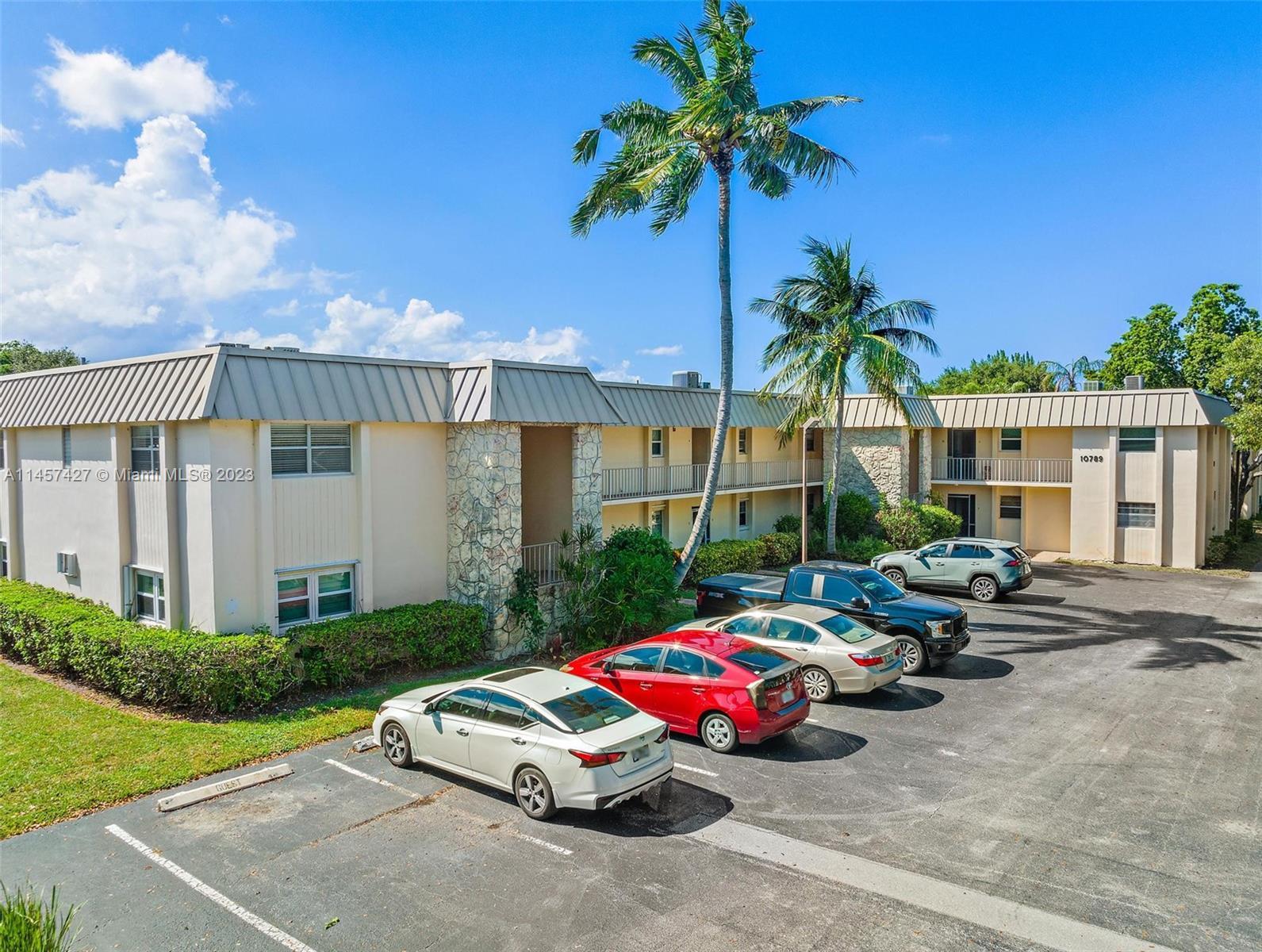 Photo of 10789 N Military Trl #2 in Palm Beach Gardens, FL