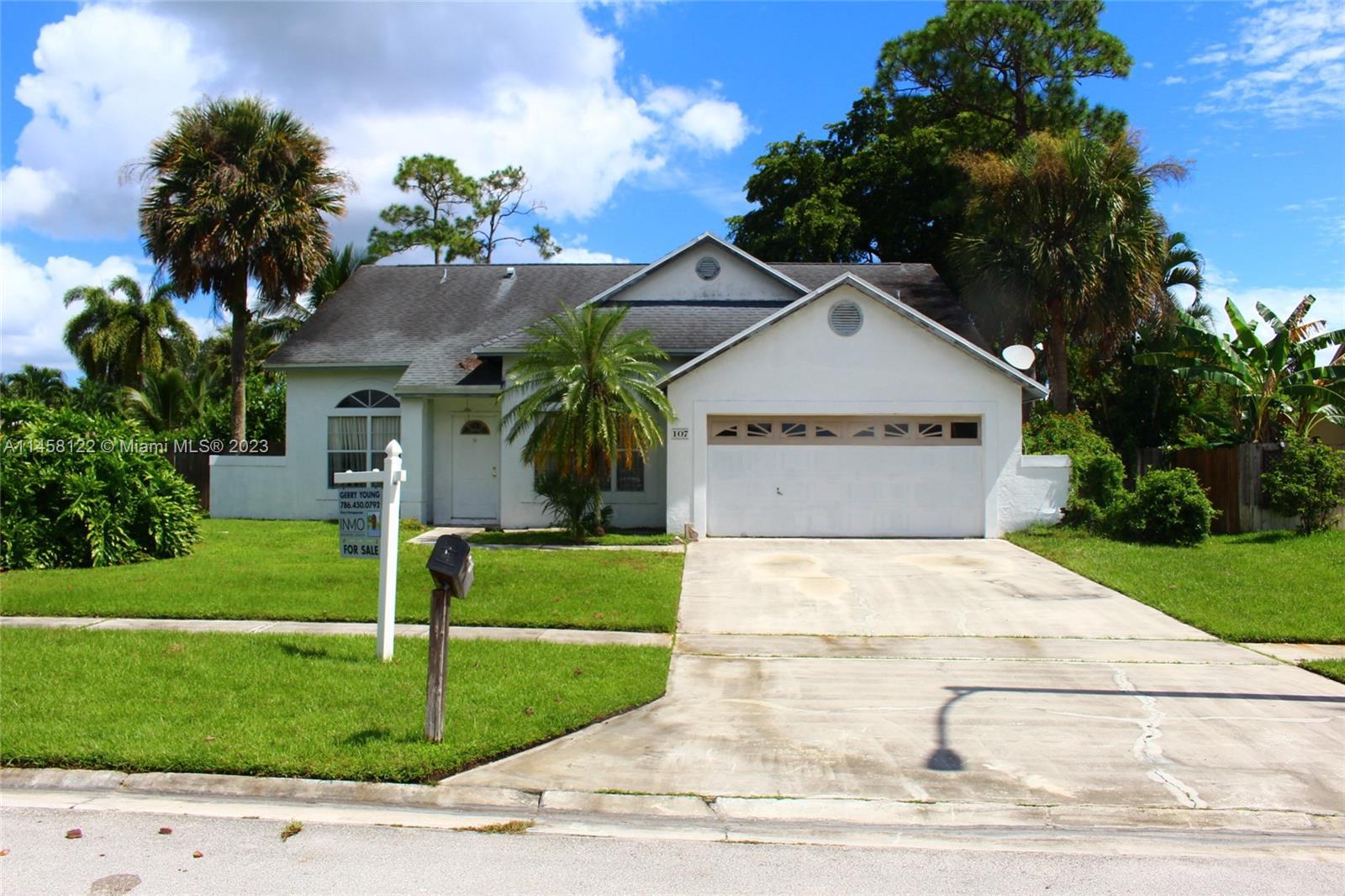 Photo of 107 Princess Ct in Royal Palm Beach, FL