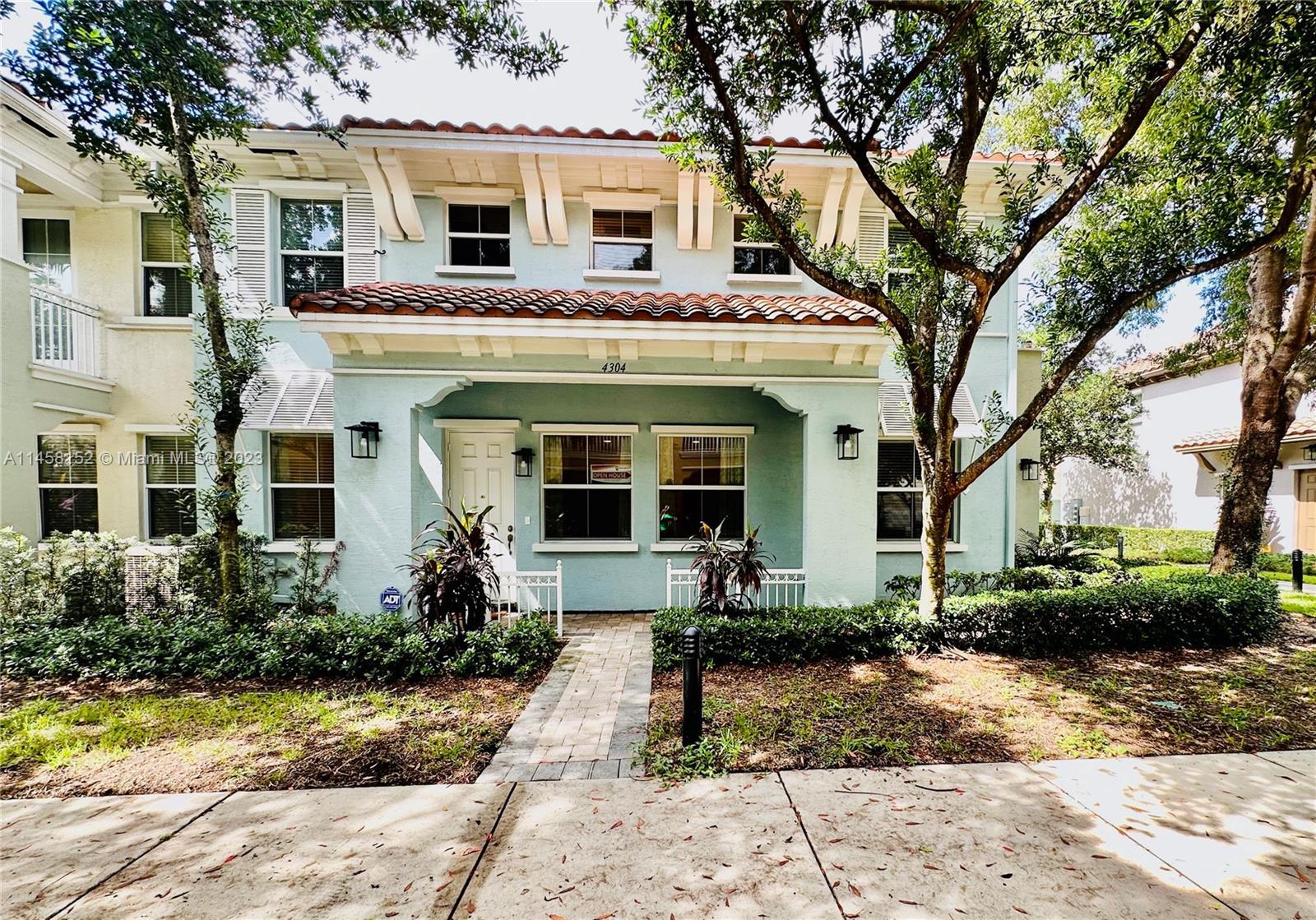 Photo of 4304 Cascada Cir #4304 in Cooper City, FL
