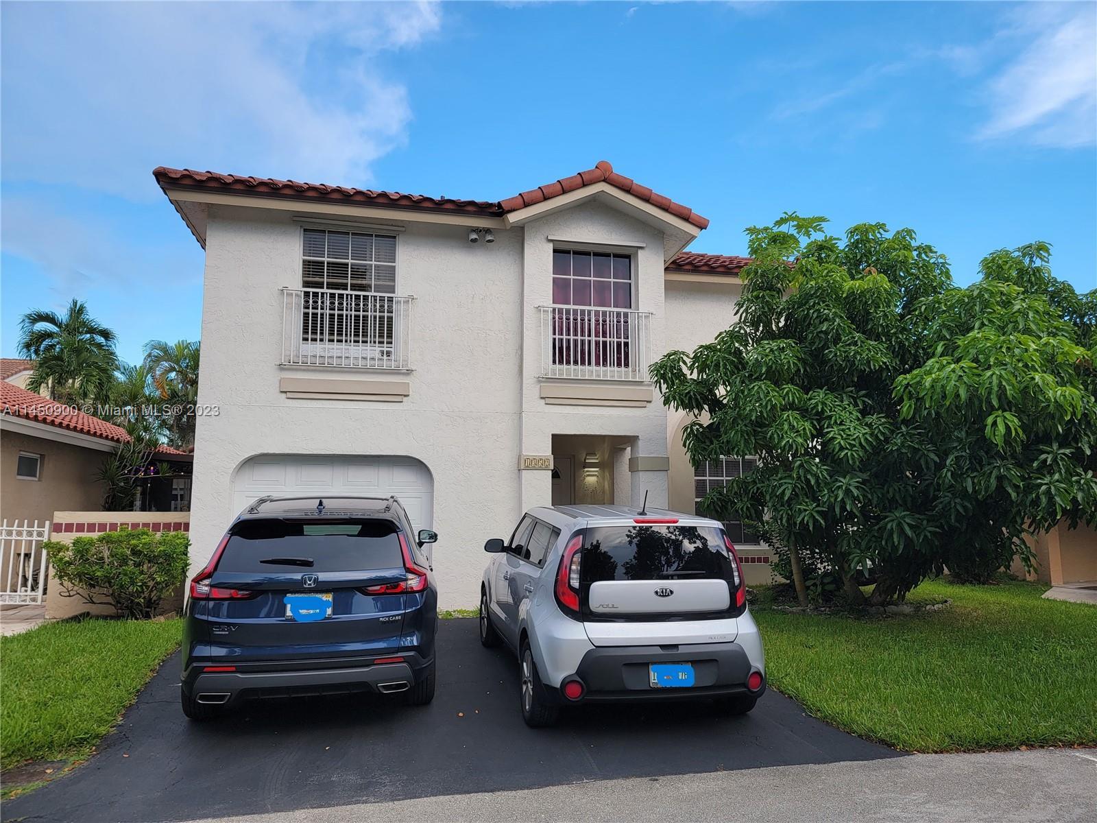 Photo of 1352 Seagrape Cir in Weston, FL