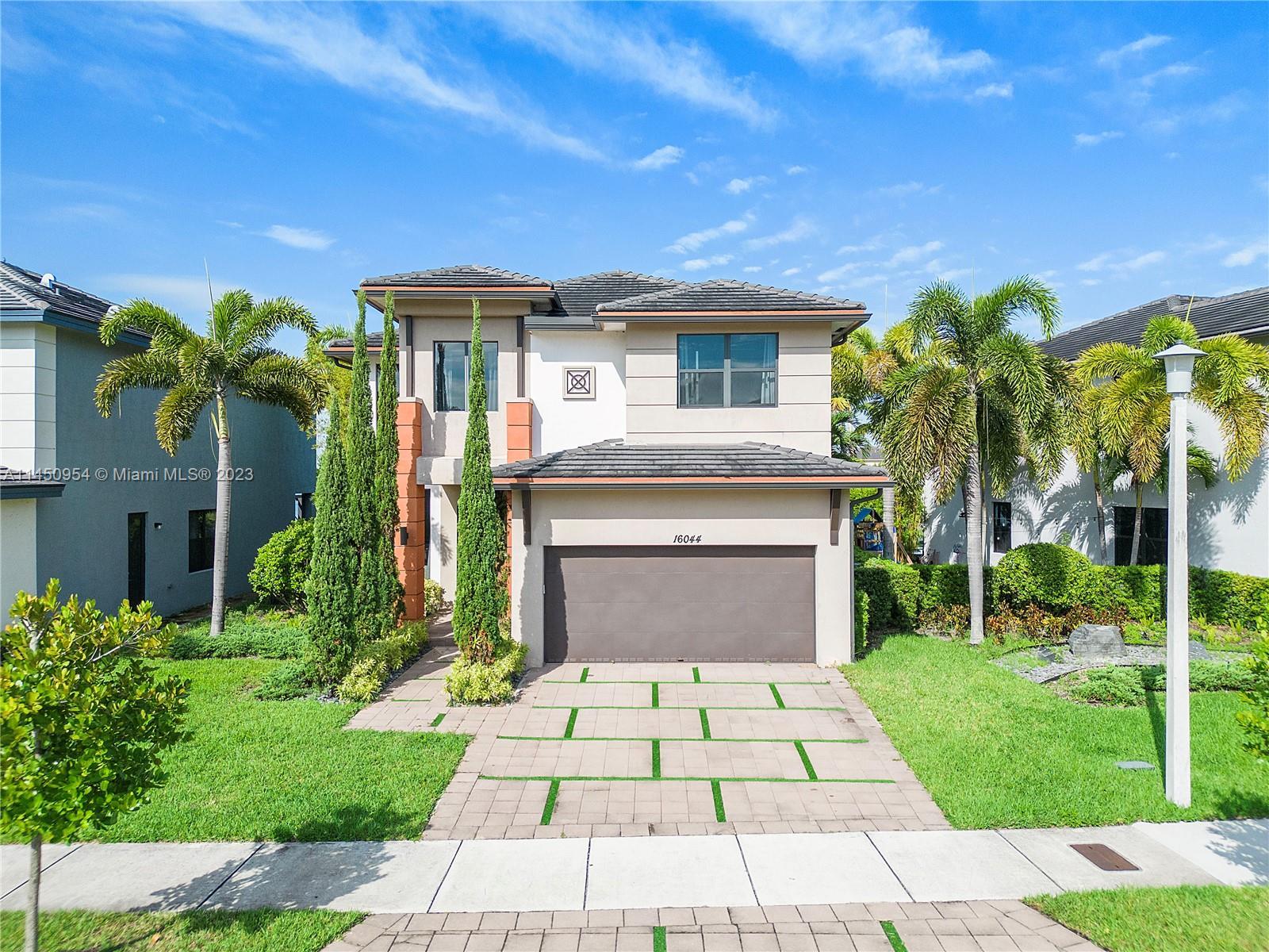 Photo of 16044 NW 87th Ct in Miami Lakes, FL