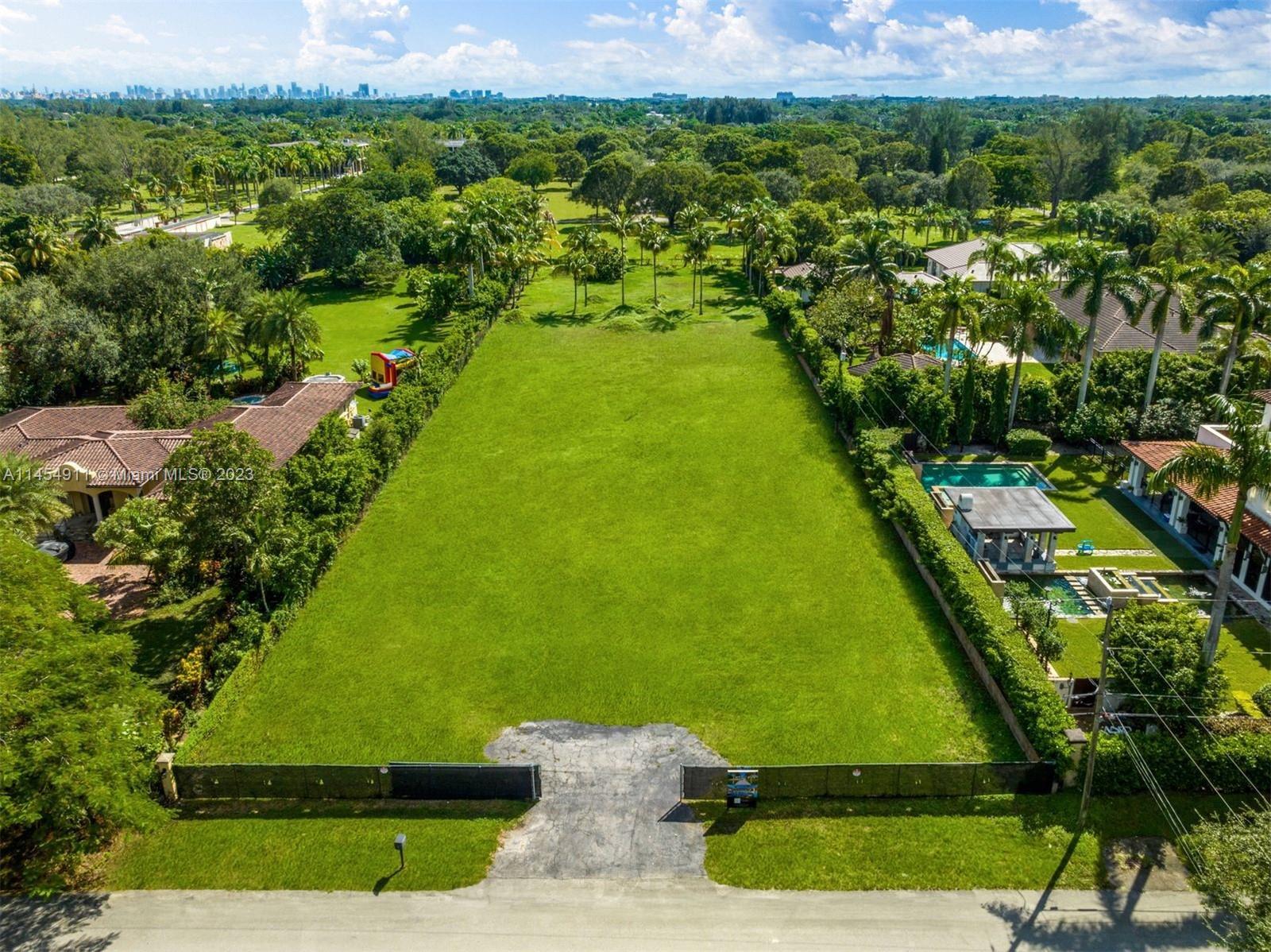 Photo of 6201 SW 79th Ct in Miami, FL