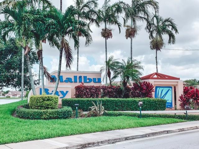 Photo of 652 NW 208th Ter #652 in Pembroke Pines, FL