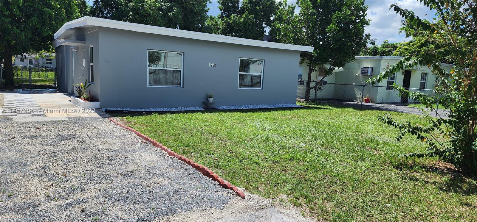 Photo of 1758 NE 183rd St in North Miami Beach, FL