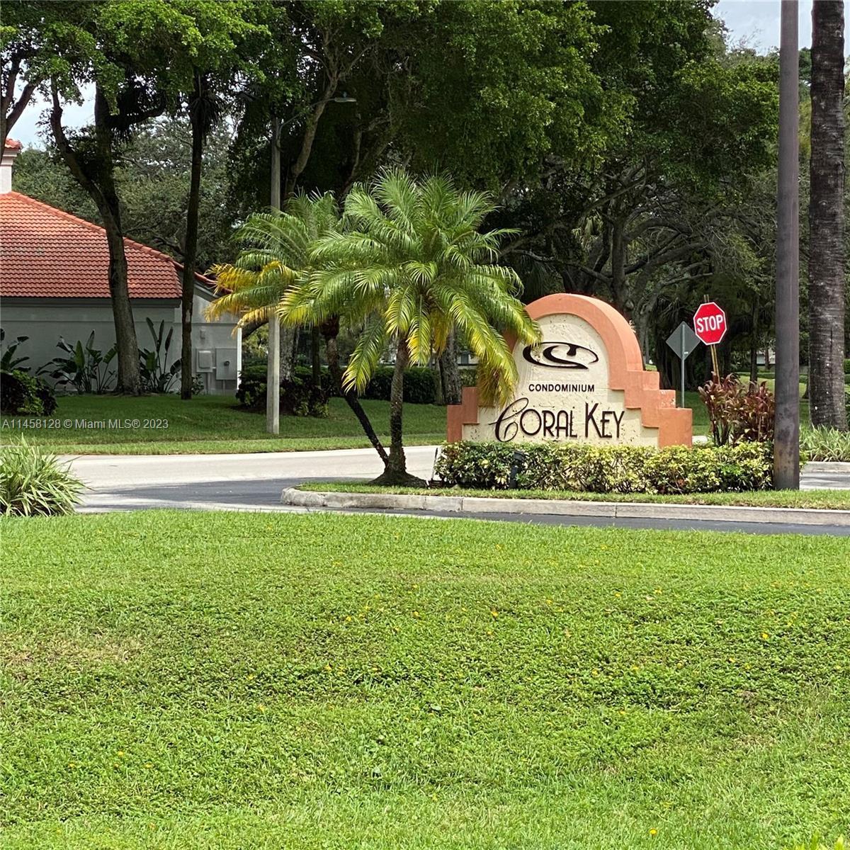 Photo of 3450 Pinewalk Dr #432 in Margate, FL