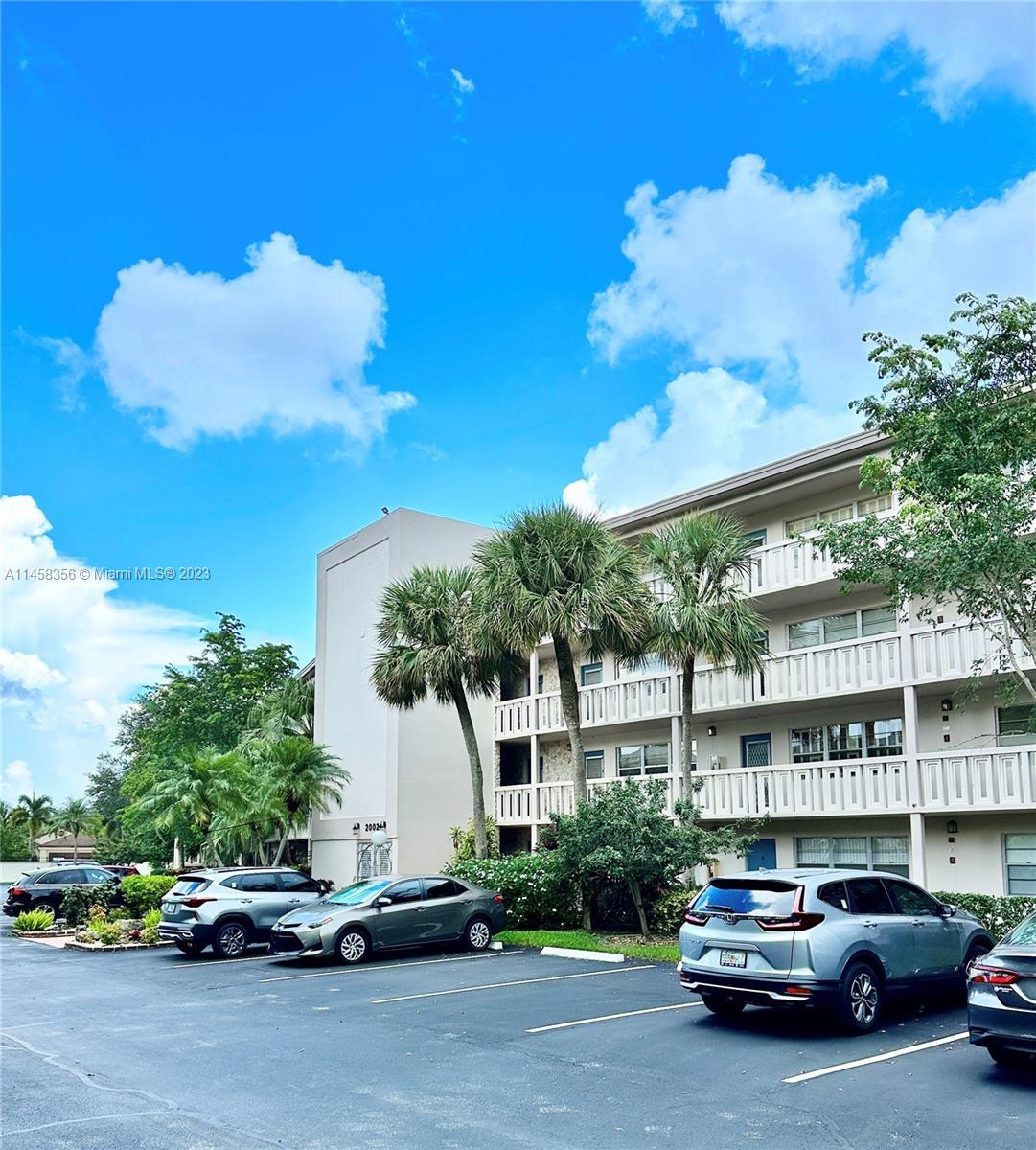 Photo of 2002 Granada Dr #J3 in Coconut Creek, FL