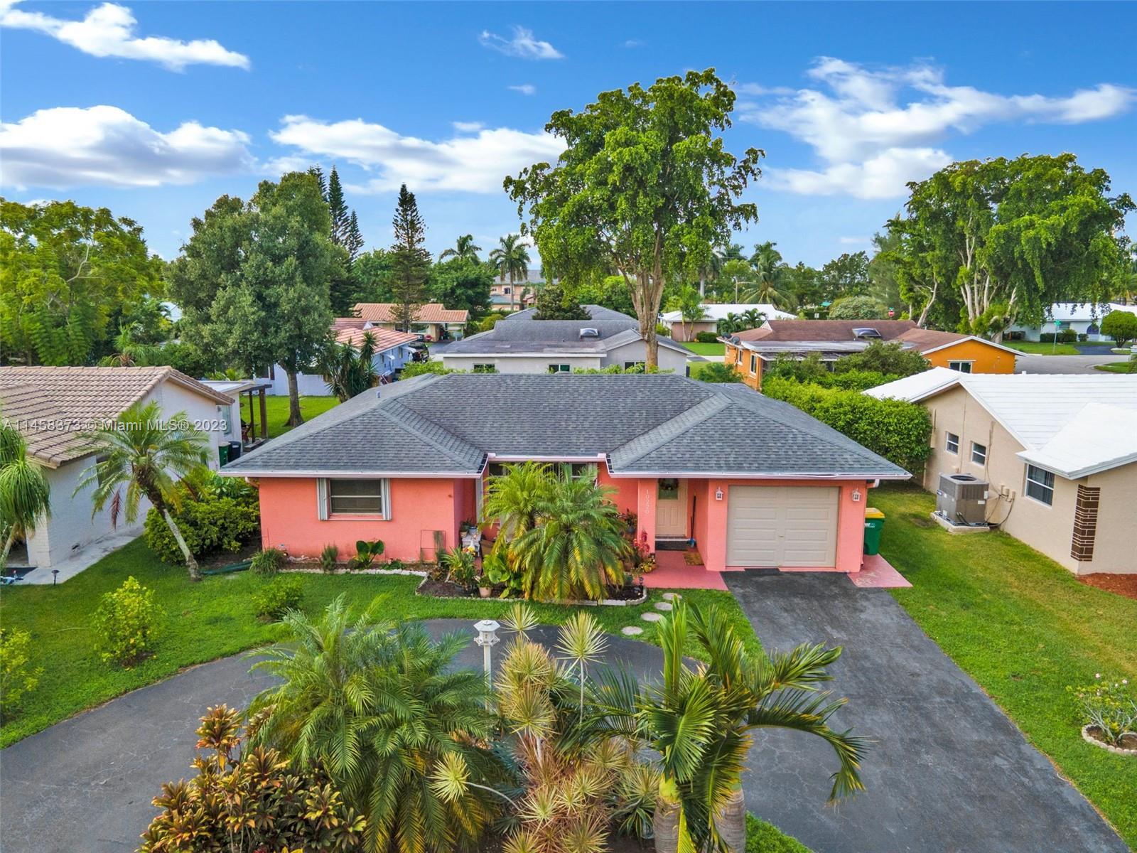 Photo of 10220 NW 80th Dr in Tamarac, FL