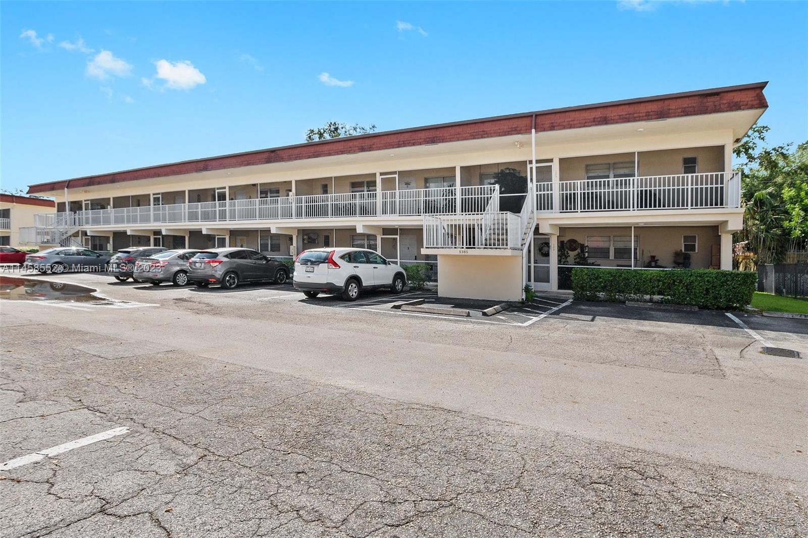 Photo of 5385 SW 40th Ave #203 in Dania Beach, FL