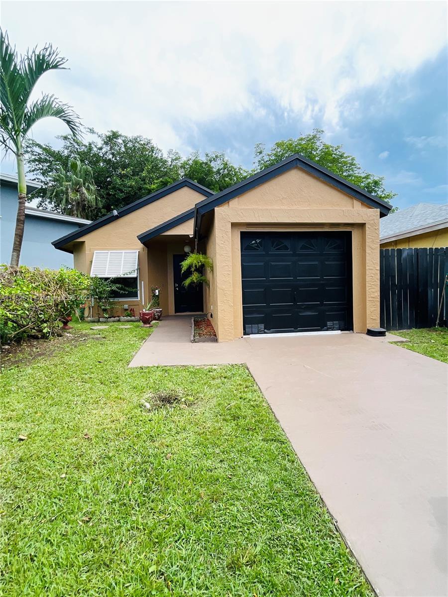 Photo of 973 SW 8th Pl in Florida City, FL