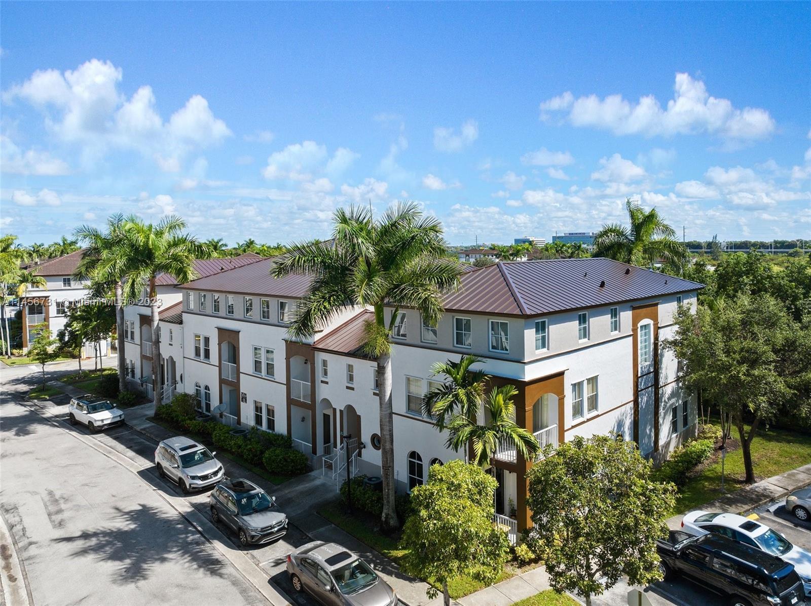 Photo of 4475 SW 160th Ave #204 in Miramar, FL