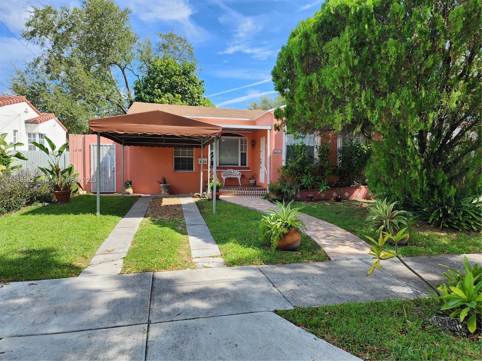 Photo of 1259 SW 20th St in Miami, FL