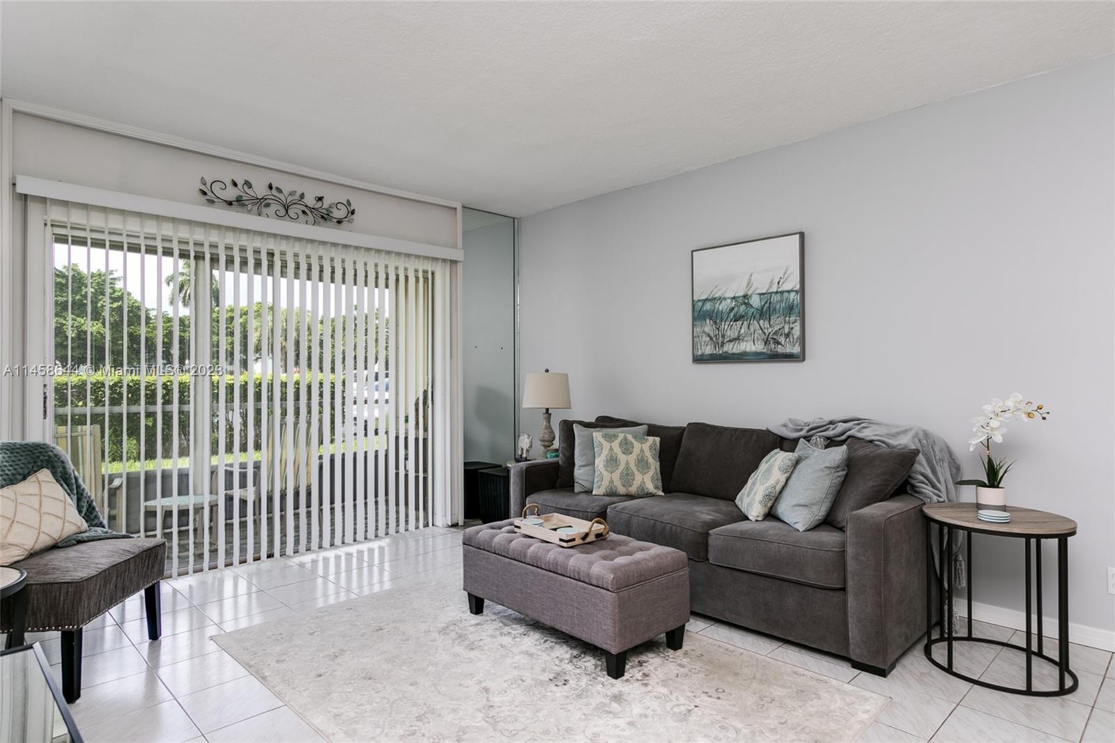 Photo of 1001 Hillcrest Ct #102 in Hollywood, FL