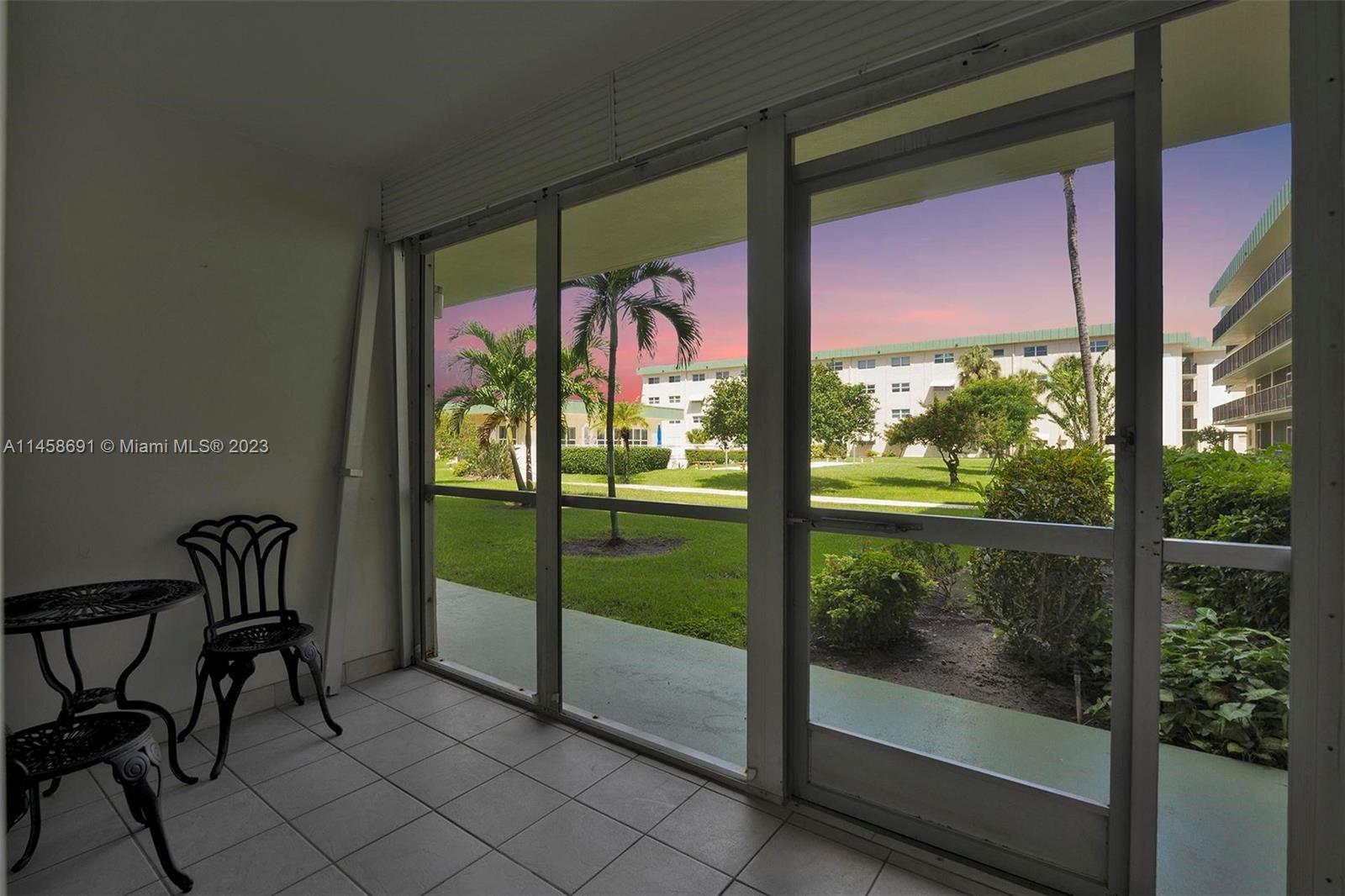 Photo of 810 SE 7th St #108 in Deerfield Beach, FL