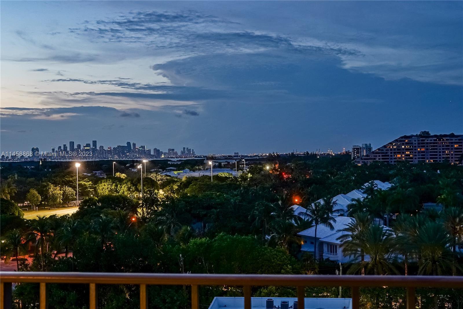 Photo of 575 Crandon Blvd #913 in Key Biscayne, FL