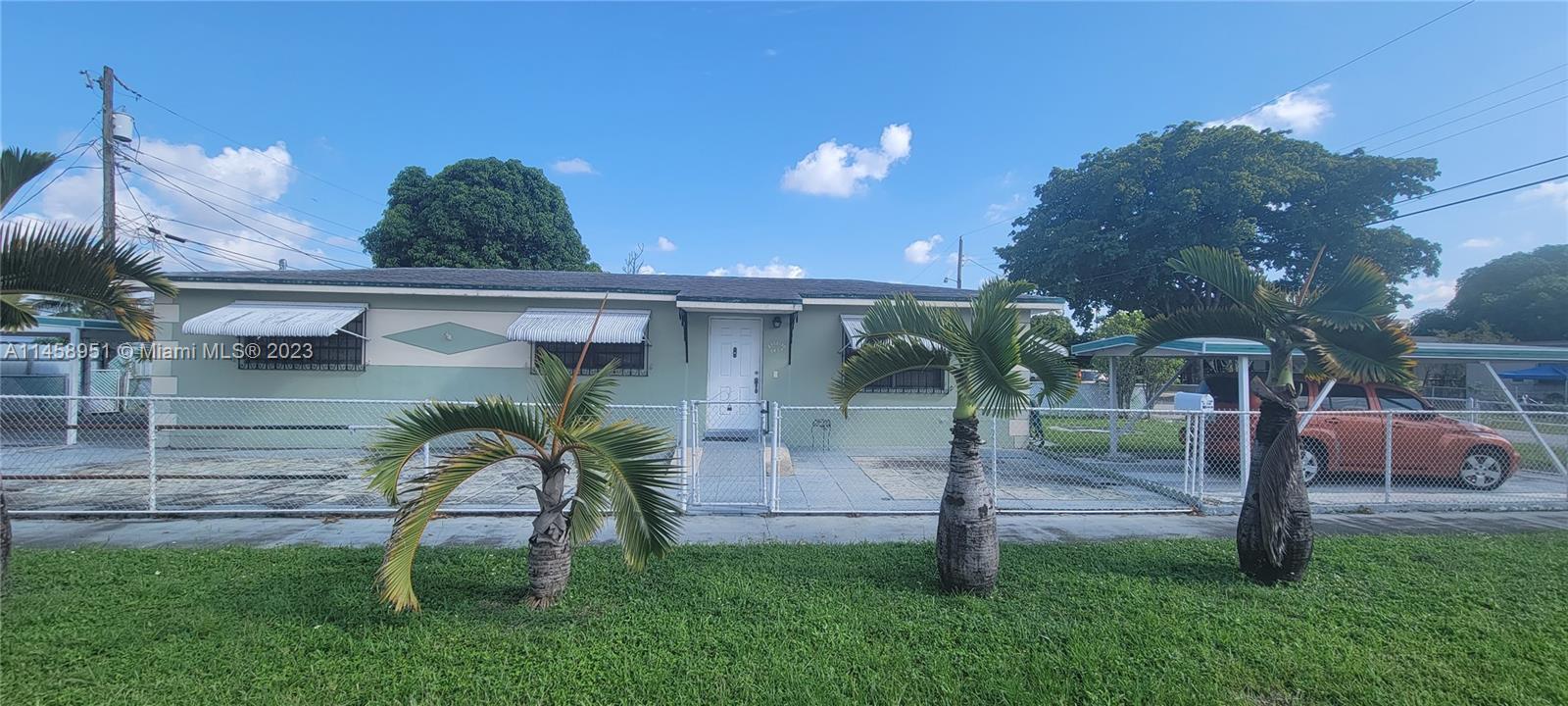 Photo of 941 E 43rd St in Hialeah, FL