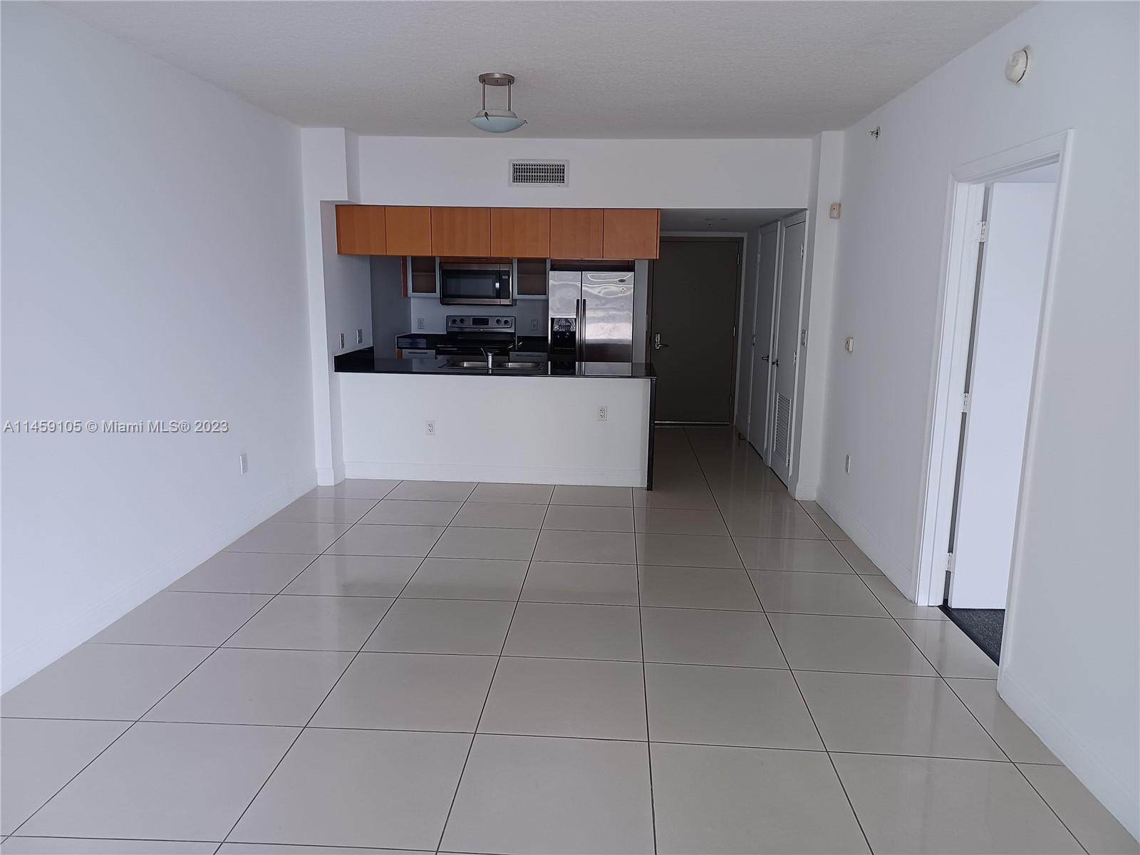 Photo of 1750 N Bayshore Dr #3909 in Miami, FL
