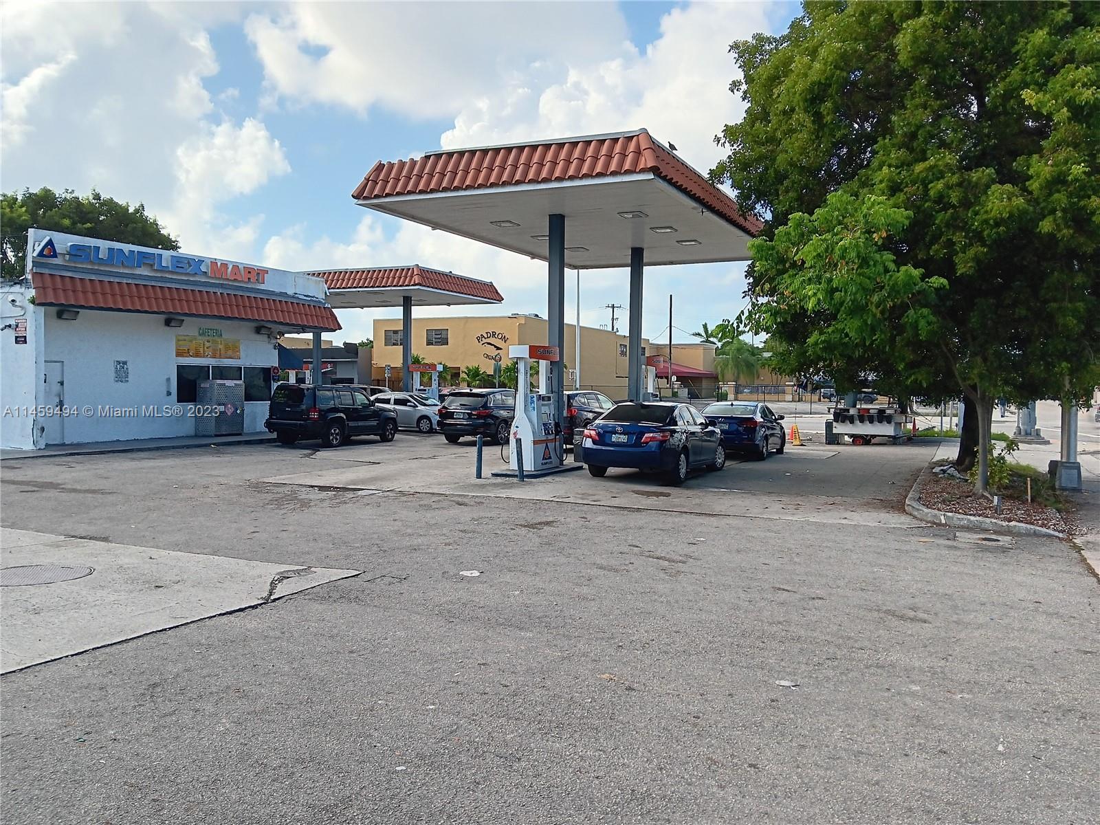 Photo of 1599 W Flagler St in Miami, FL