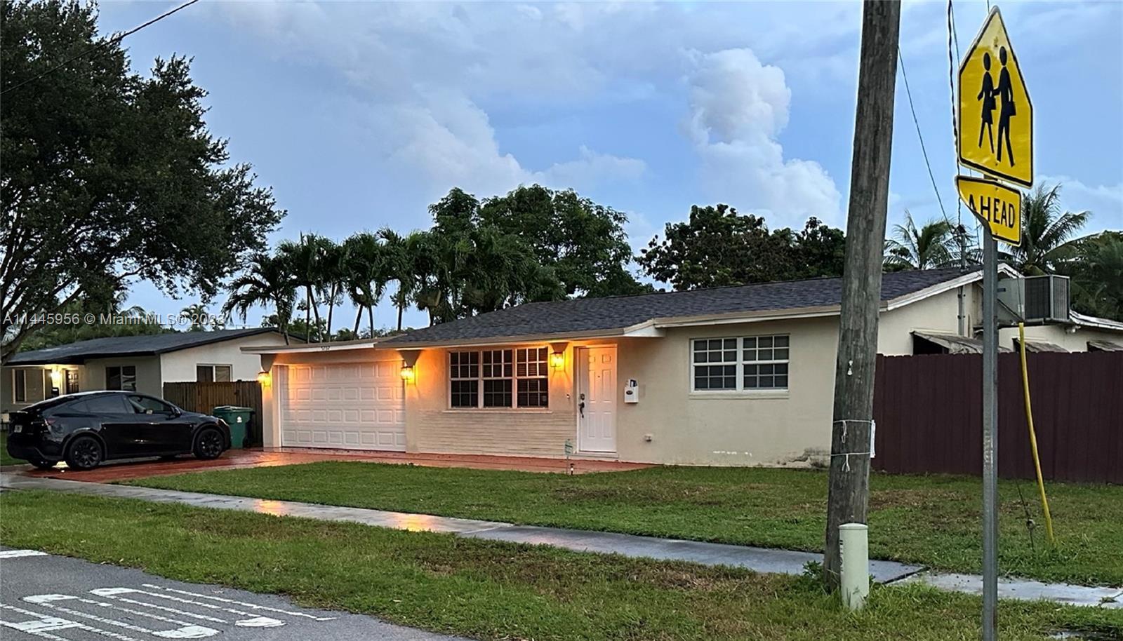 Photo of 5232 SW 92nd Ter in Cooper City, FL