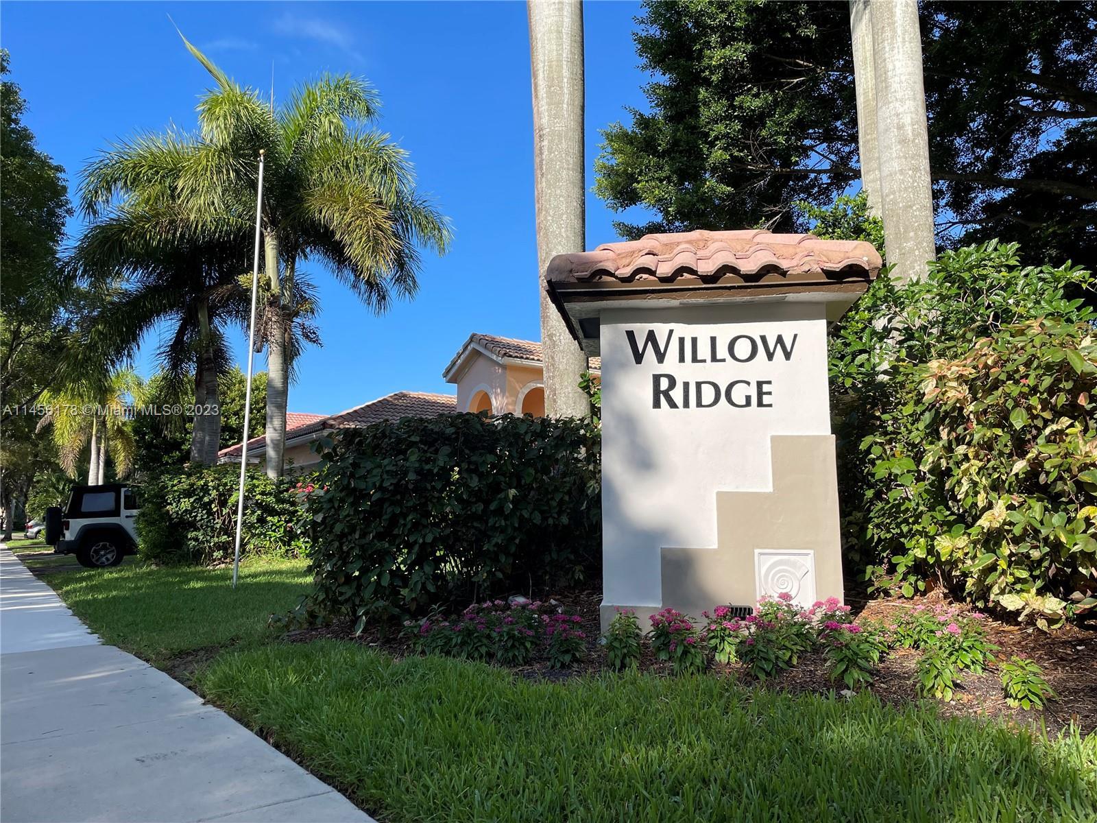 Photo of 4305 Willow Ridge Dr in Weston, FL