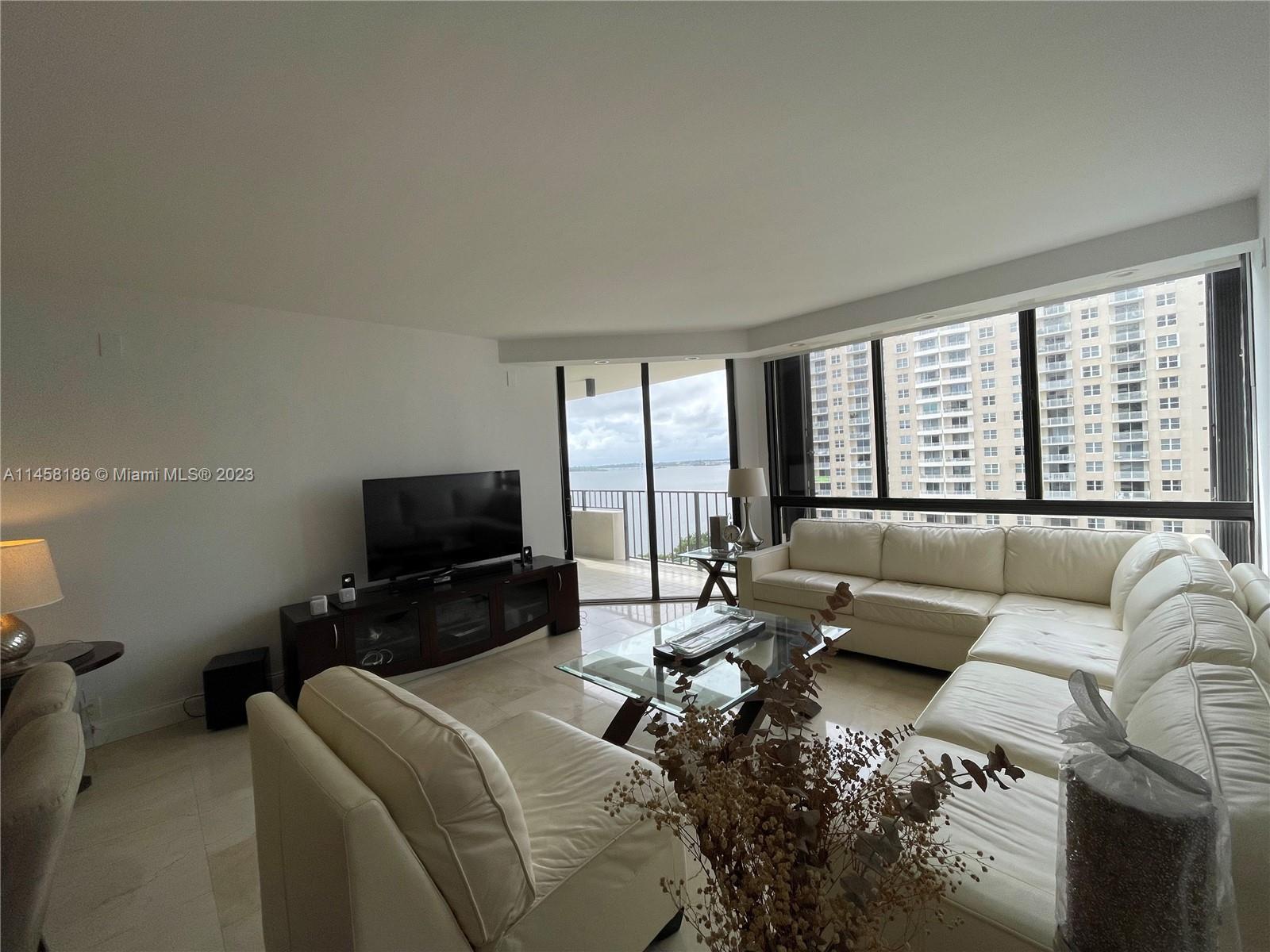 Bright and Spacious 2 Bedrooms/2 Bathrooms in exclusive Brickell Key with marble floors all througho