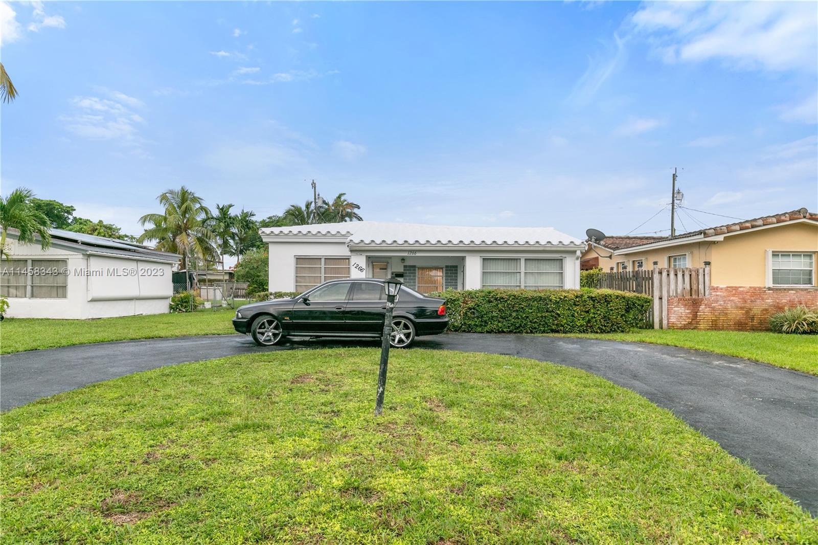 Photo of 1266 NE 181st St in North Miami Beach, FL