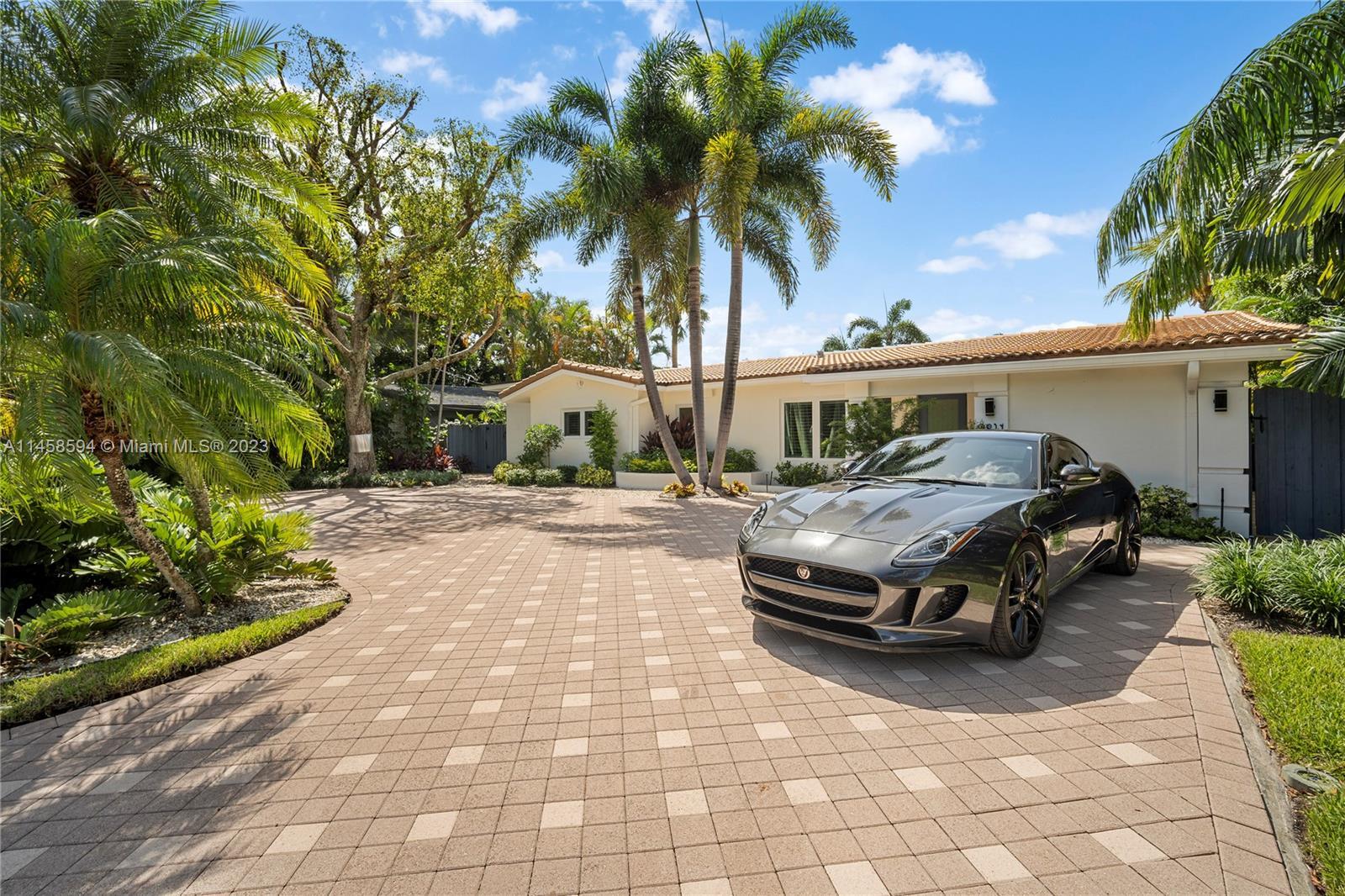 Photo of 2841 NE 14th Ave in Wilton Manors, FL