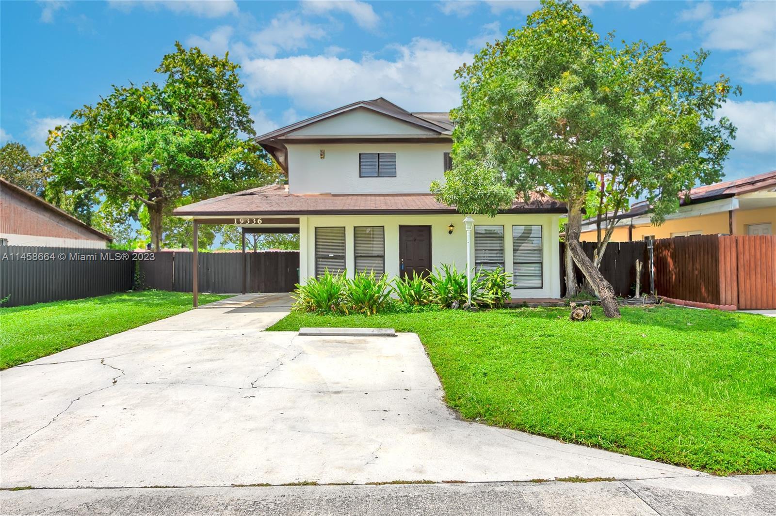 Photo of 19336 NW 56th Pl in Miami Gardens, FL