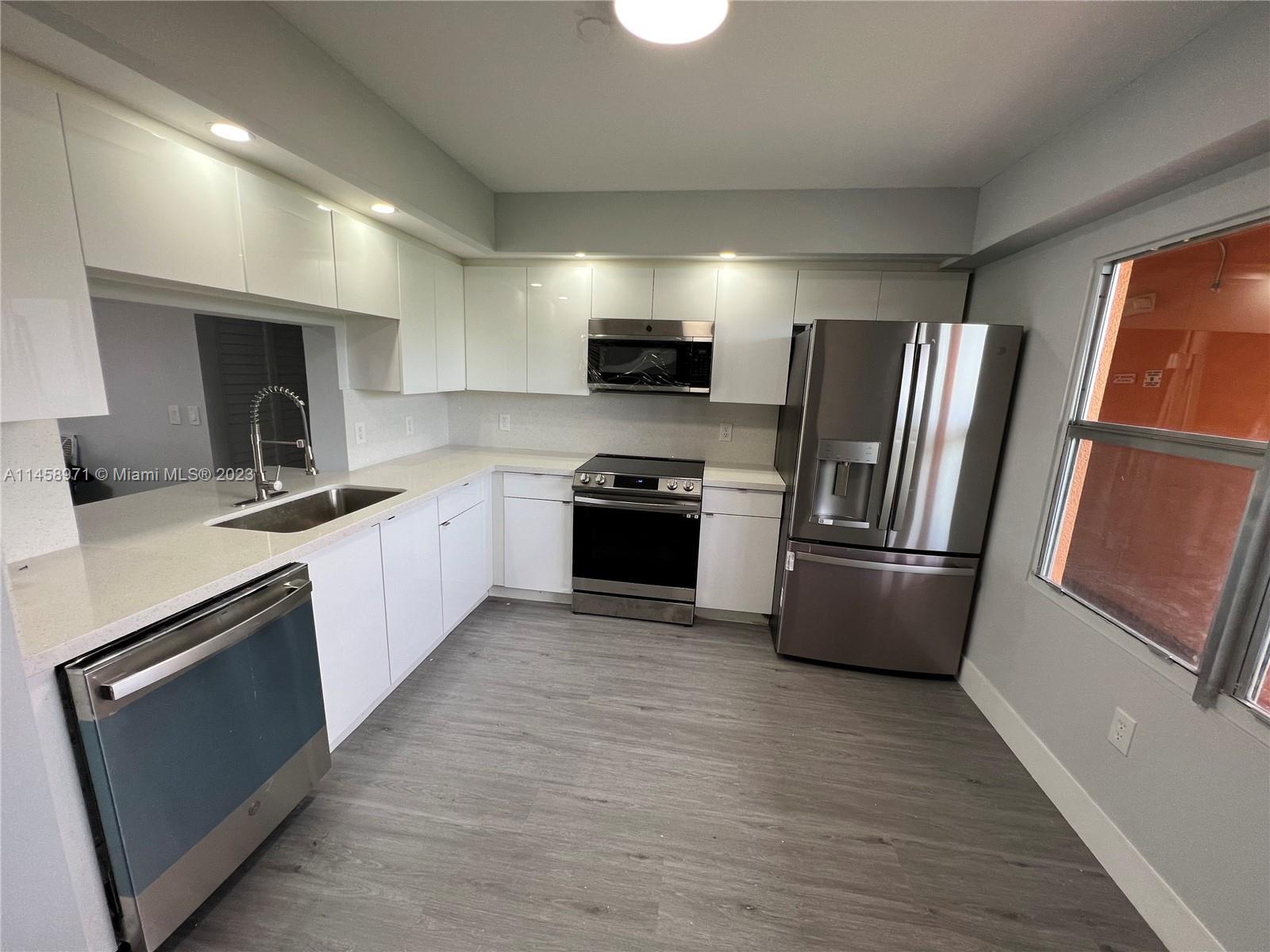 Photo of 601 SW 142 Ave #407 in Pembroke Pines, FL