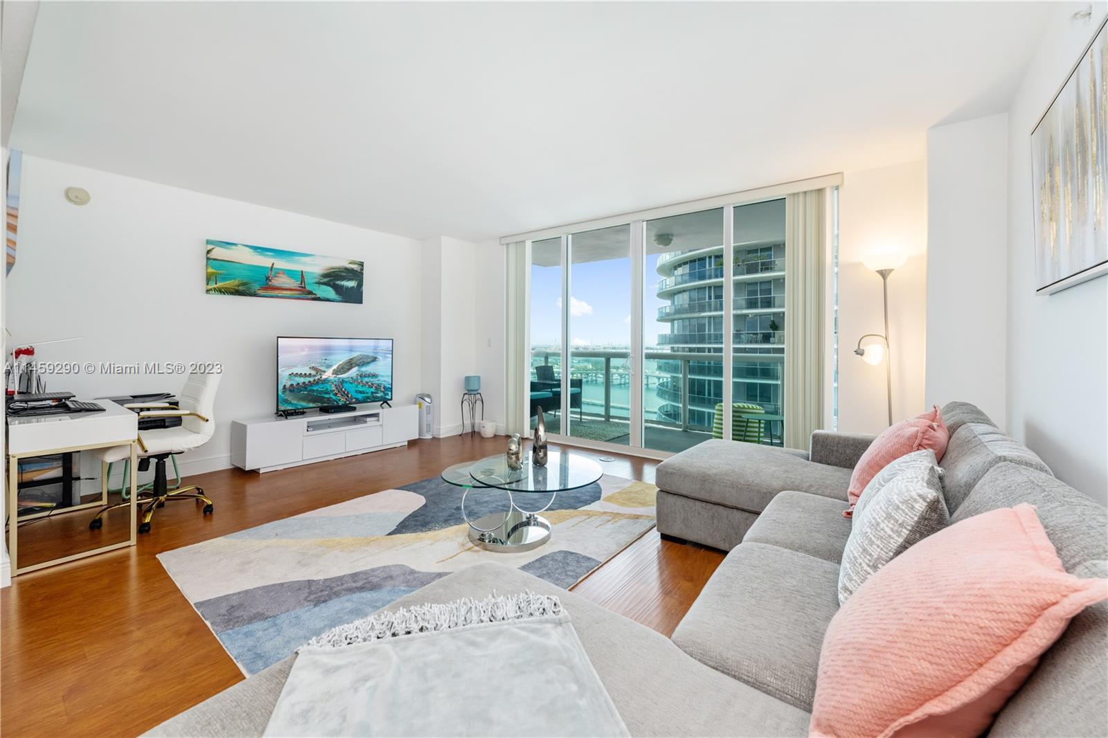 Photo of 1800 N Bayshore Dr #3011 in Miami, FL