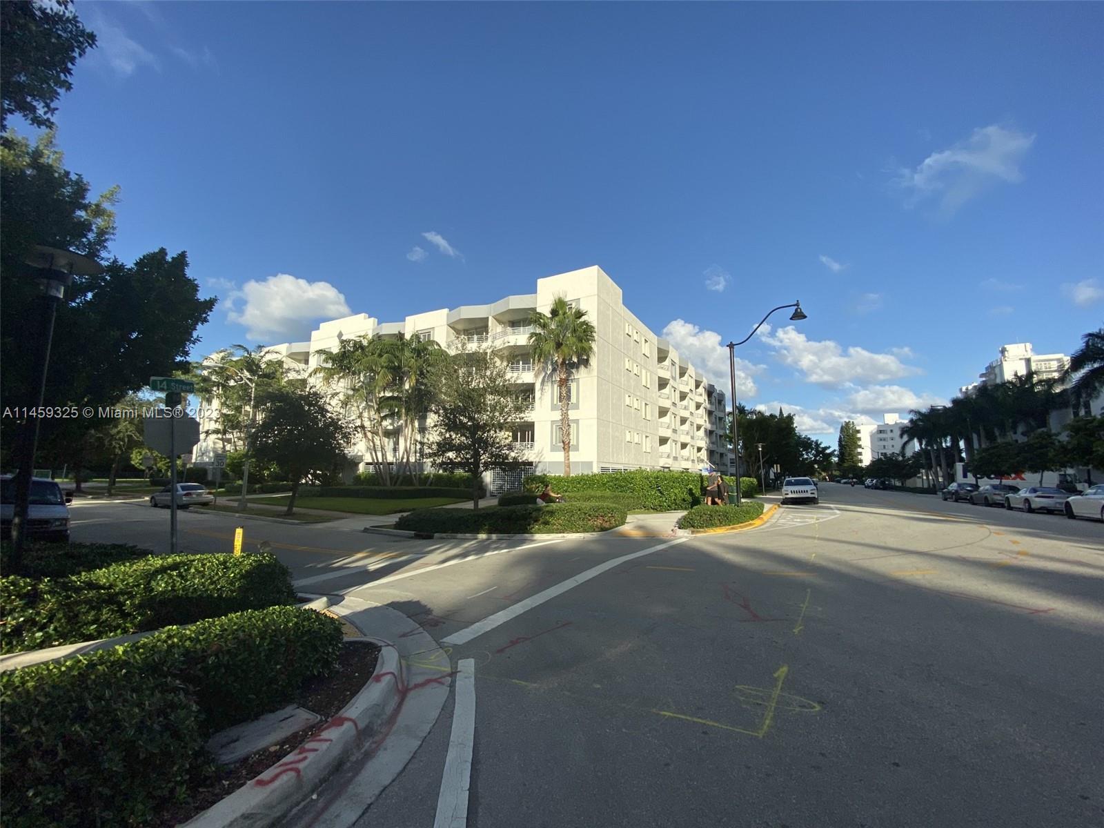 The Sails is quaint 5-story boutique condominium right in the heart of South Beach. Short distance t