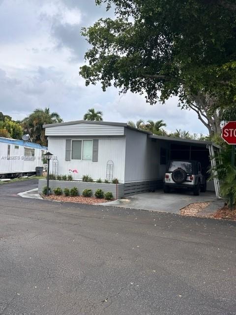 Photo of 3001 SW 18th Ter, Lot #129 in Fort Lauderdale, FL