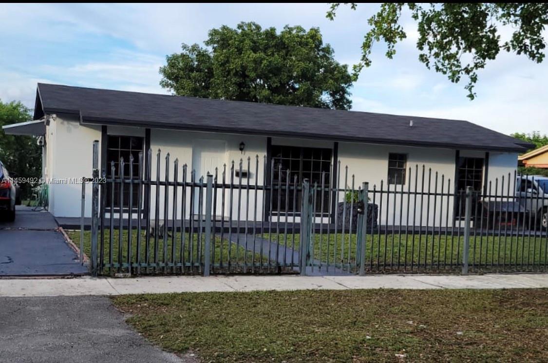 Photo of 4473 NW 207th Dr in Miami Gardens, FL