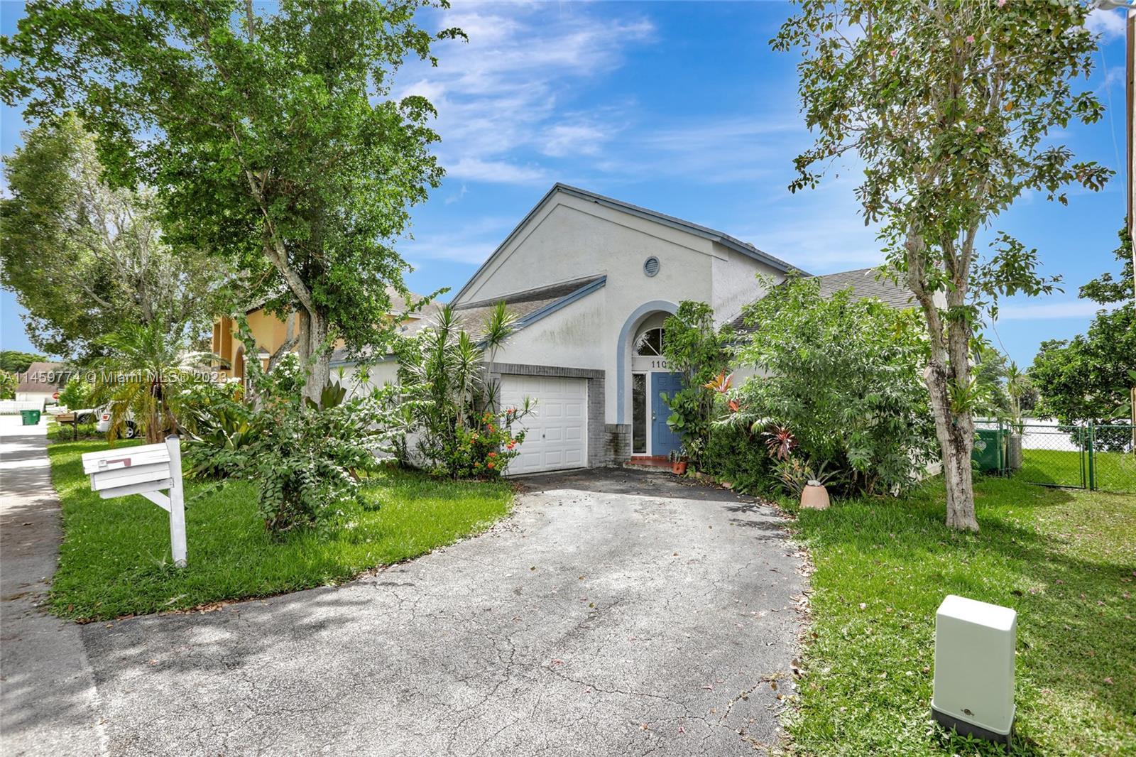 Photo of 1101 SW 109th Wy in Davie, FL