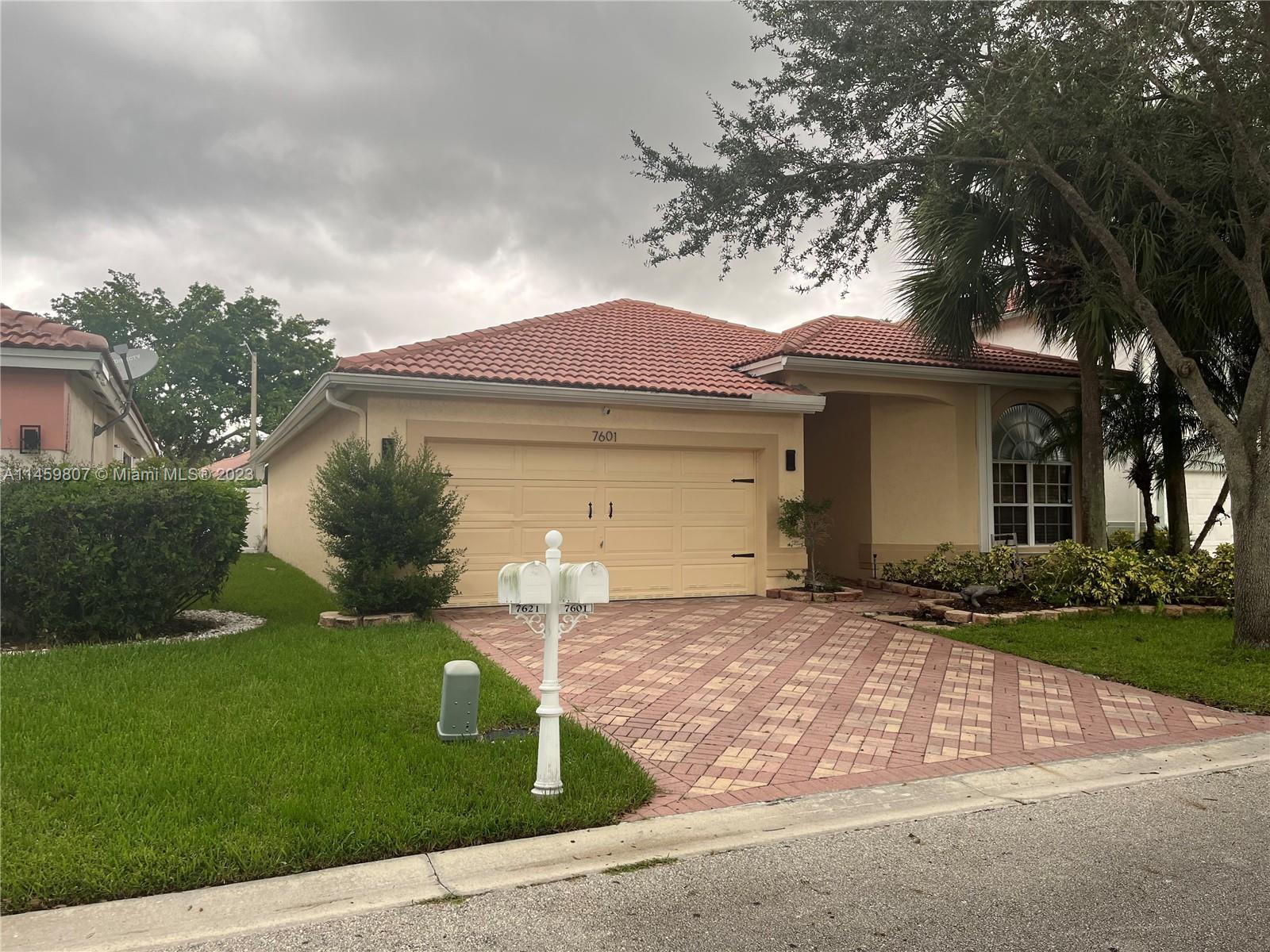 Photo of 7601 NW 28th St in Margate, FL