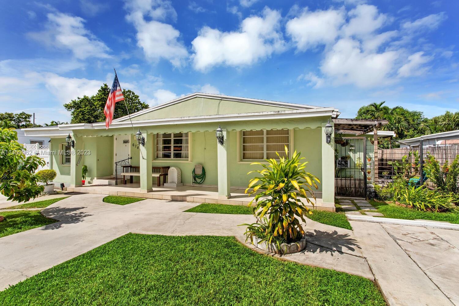 Photo of 6141 SW 19th St in Miami, FL
