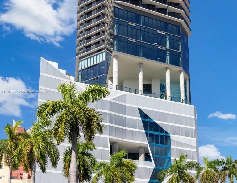 Photo of 398 NE 5th St #1514 in Miami, FL