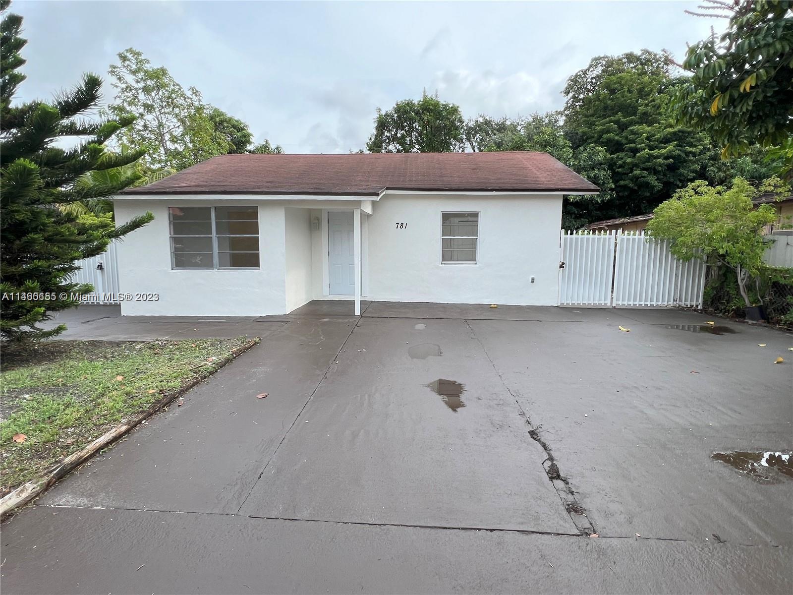 Photo of 781 SE 8th St in Hialeah, FL