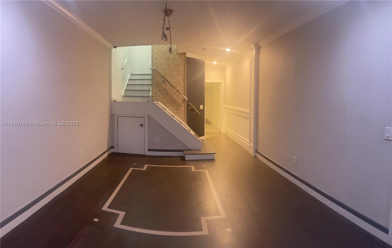 Photo of 17650 NW 73rd Ave #202-18 in Hialeah, FL