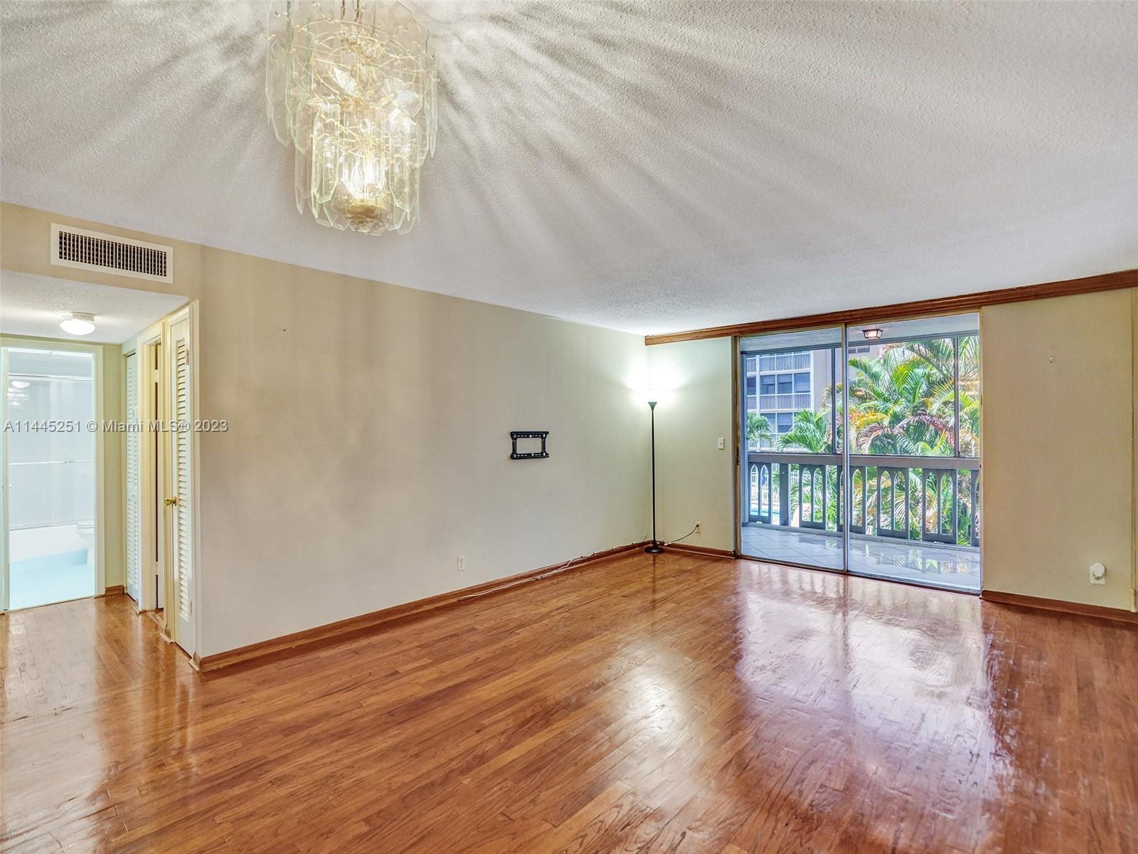 Photo of 610 NE 12th Ave #207 in Hallandale Beach, FL