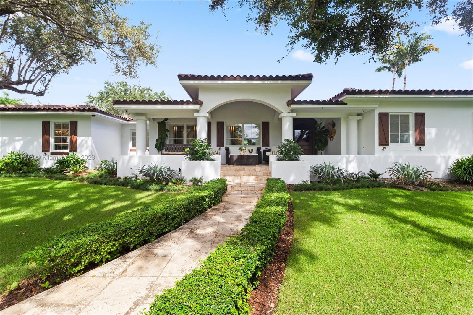 Photo of 4405 Granada Blvd in Coral Gables, FL