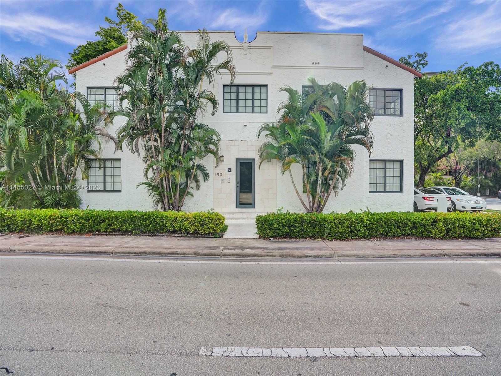 Photo of 1901 S Le Jeune Rd in Coral Gables, FL